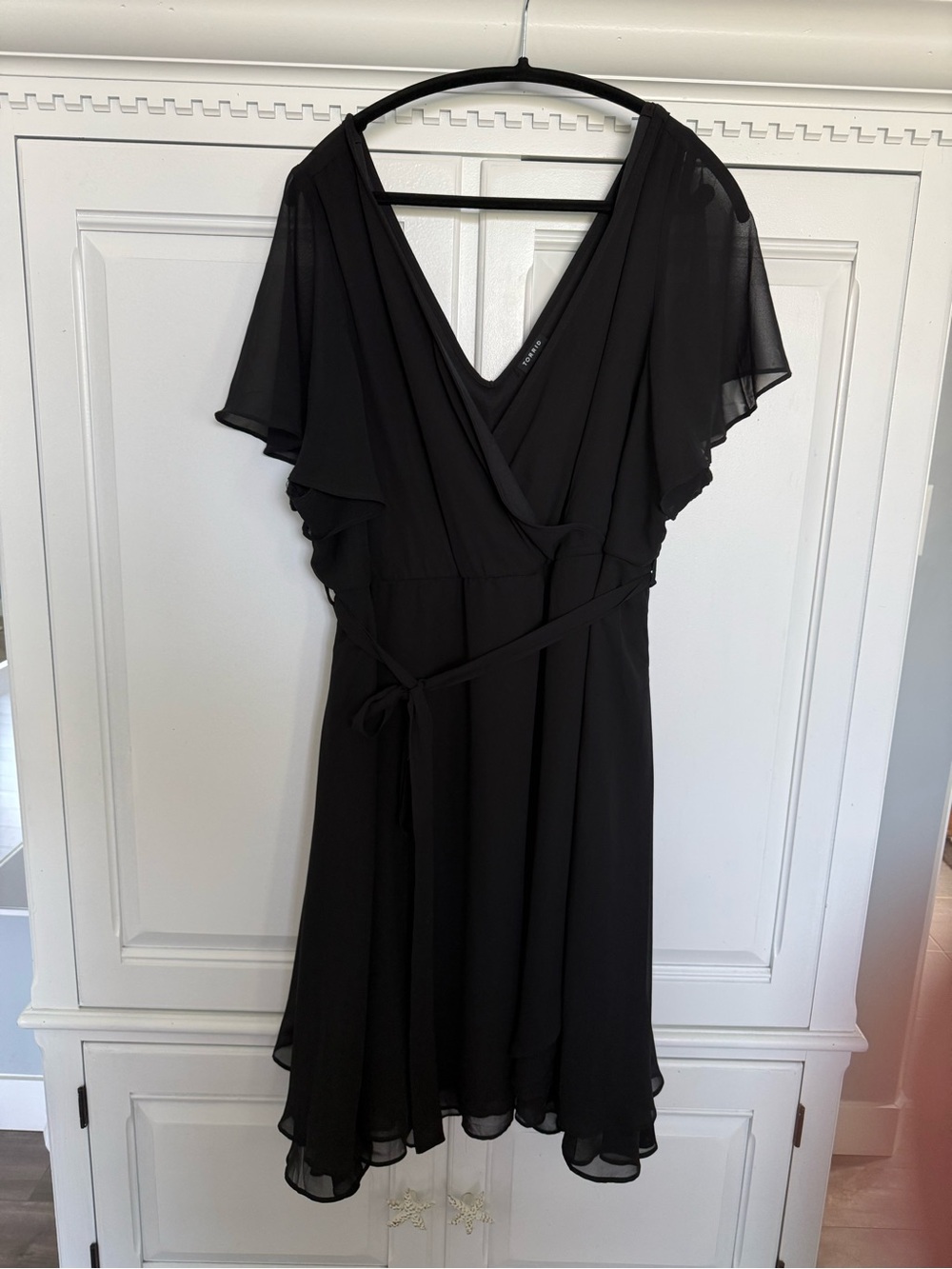 Black V-Neck Wrap Chiffon Dress with Tie Waist - Picture 2 of 2